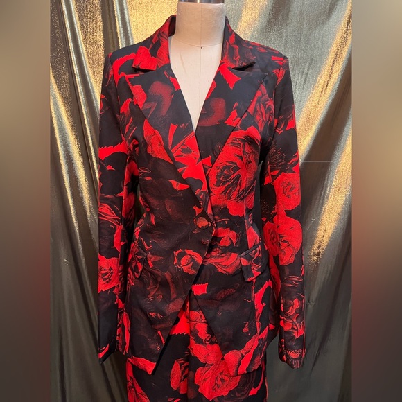 AKIRA Vibrant Red and Black Floral Jacket and Pant suit Set NWT - Picture 2 of 7